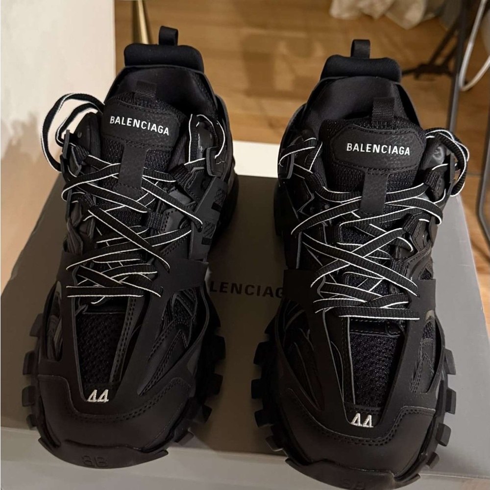 Balenciaga Tracks Led